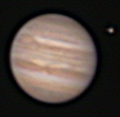 JupiterAndGanymede12Jun06.jpg (6825 bytes)